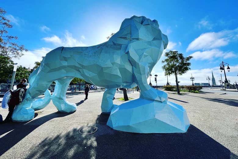 Visit the iconic Rive Droite area in Bordeaux