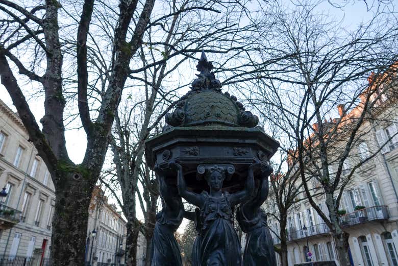 Learn about the history of the famous Wallace fountain
