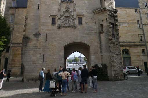 Groupe à l'un des points clés de la visite