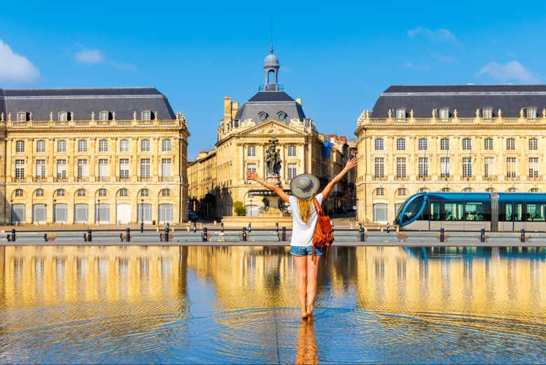 Il Miroir d'eau in Place de la Bourse