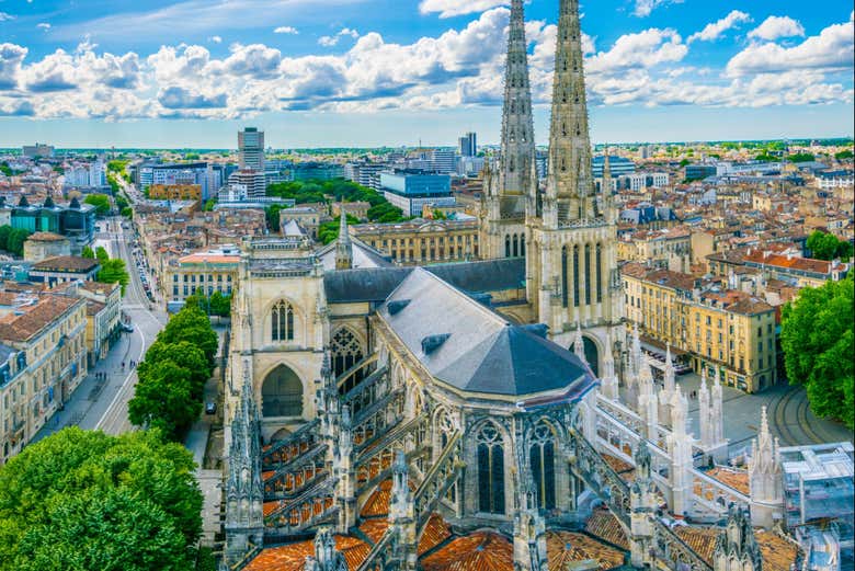Admire the Bordeaux Cathedral