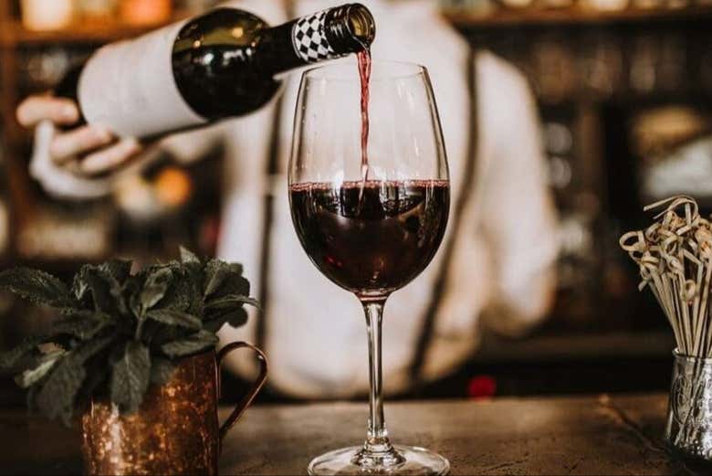 Degustación de vinos denominación Côtes de Bourg