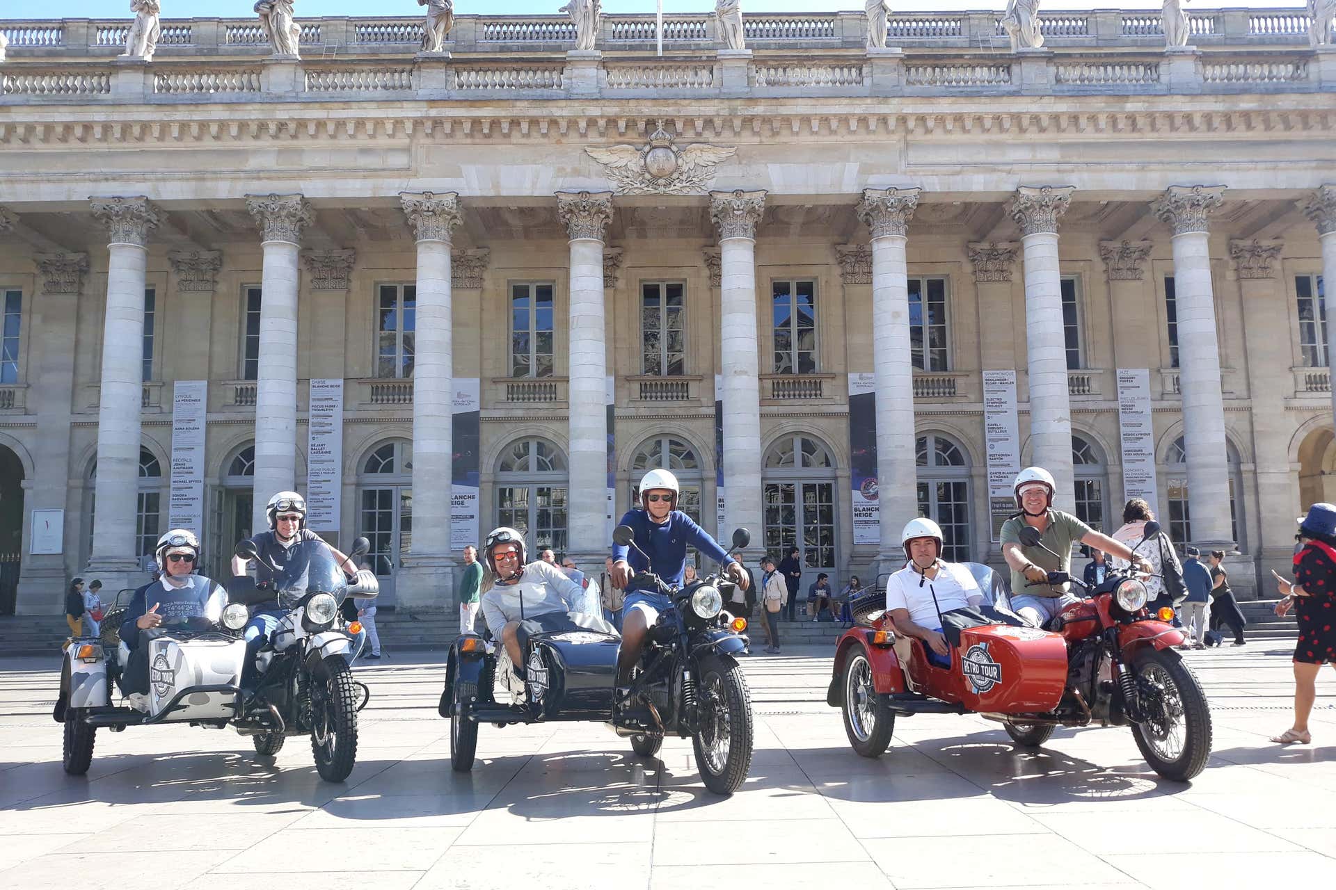 Tour de sidecar por Bordeaux Reserve online em