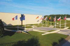 Entrada al Mémorial de Caen