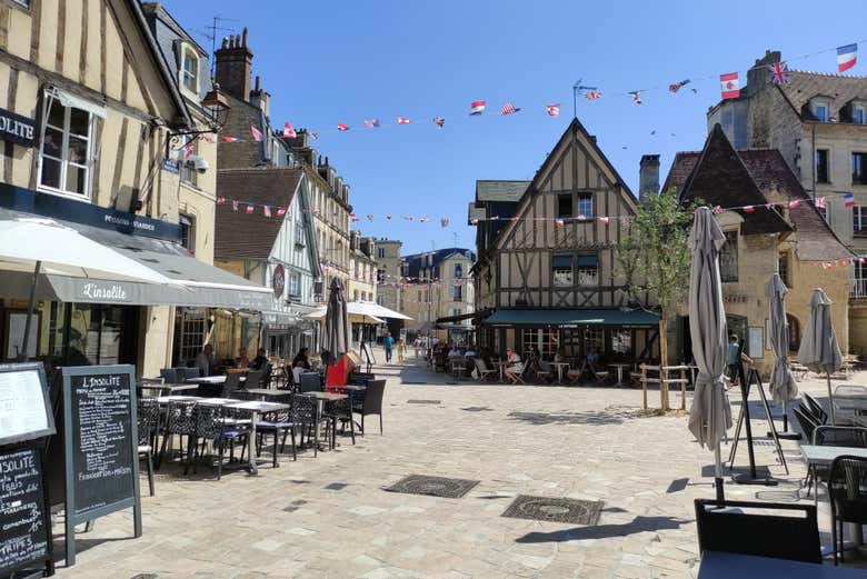 Recorreremos el casco antiguo de Caen