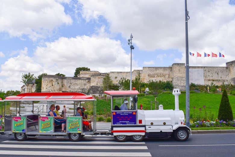 Parcourez Caen en train touristique