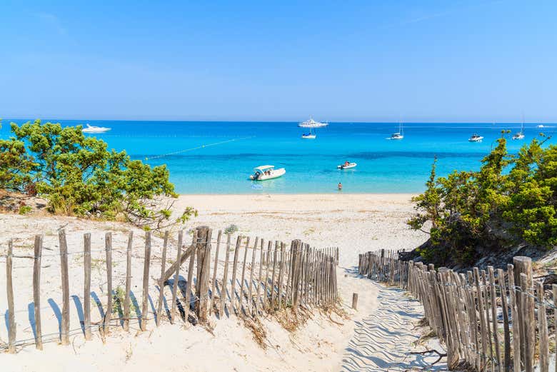 Arriving at Saleccia Beach