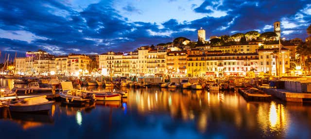 Pub Crawl. Tour de festa por Cannes!