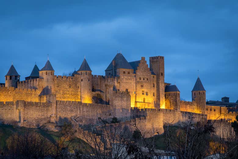 A noite cai sobre Carcassonne