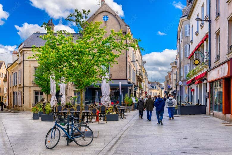Recorreremos el centro histórico de Chartres