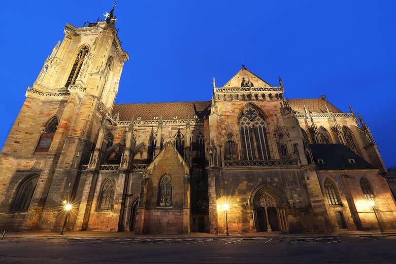 Panorámica de la colegiata de San Martín al caer la noche