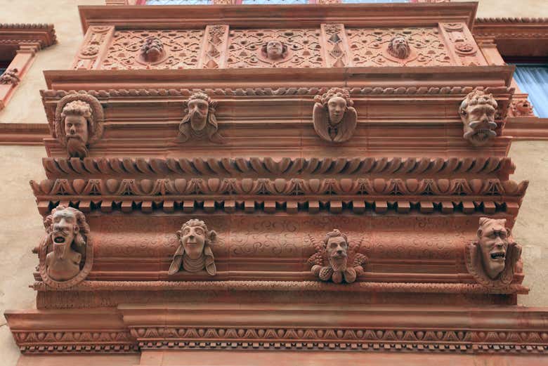 La decorazione della Maison des Têtes