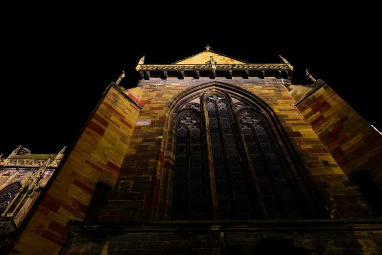 Iluminación nocturna de la colegiata de San Martín