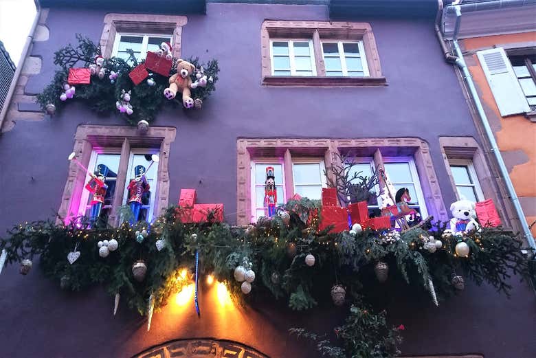 Casas decoradas com enfeites natalinos