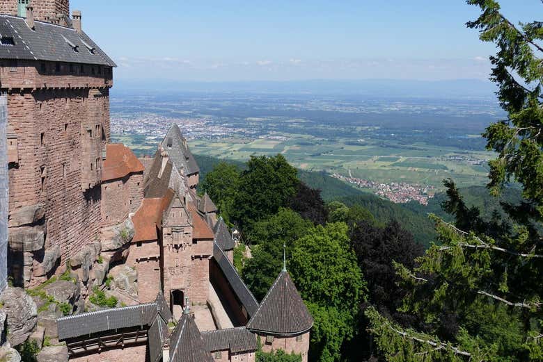 Vista do alto do castelo de Haut-Koenigsbourg