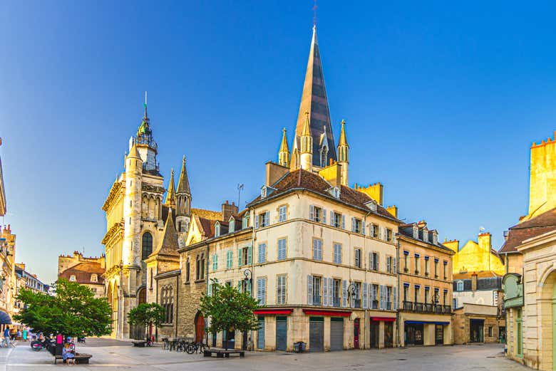 Una de las calles del casco antiguo de Dijon