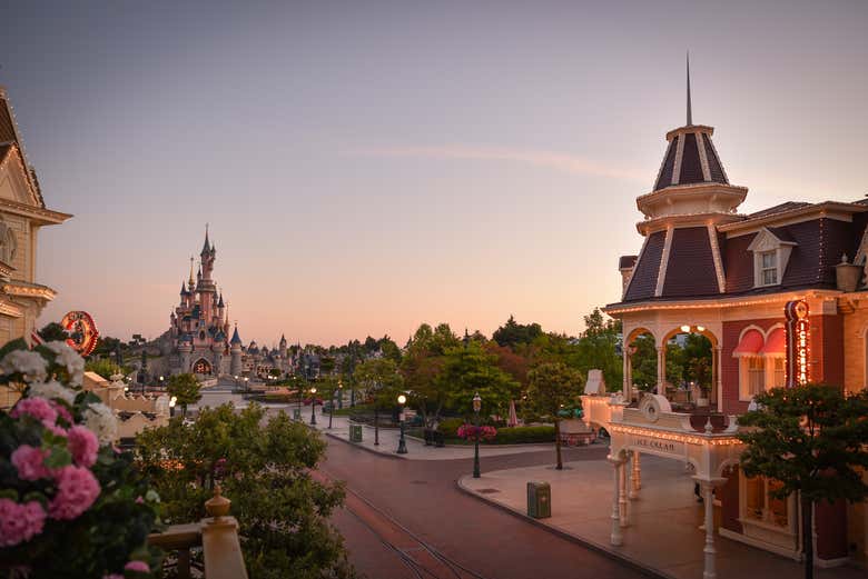 Podréis recorrer cada rincón de Disneyland® Paris