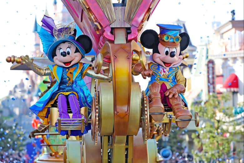Mickey y Minnie Mouse en Disneyland® Paris