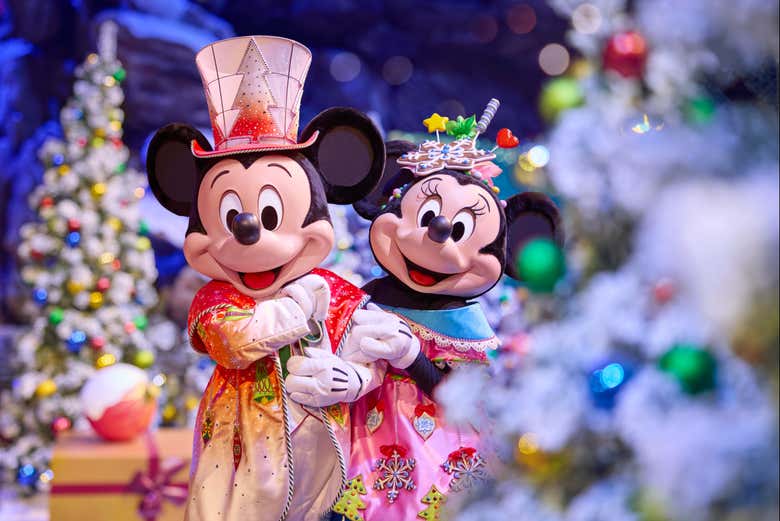 ¡Mickey y Minnie os desean feliz Navidad!