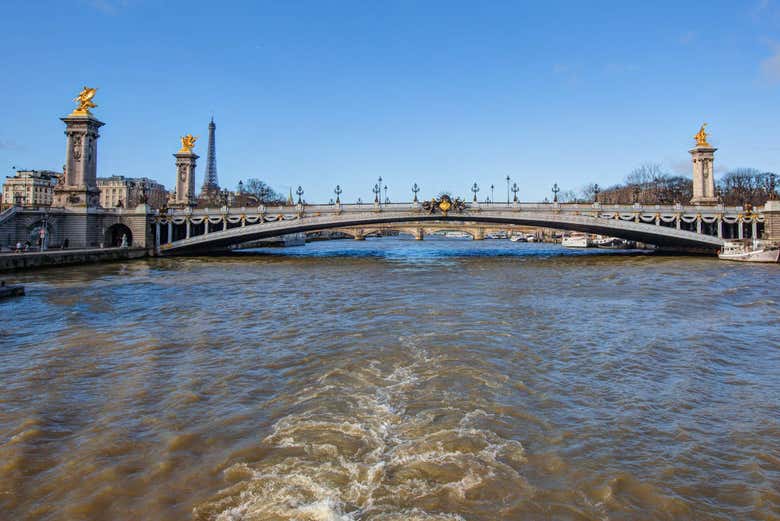 La Seine qui traverse Paris