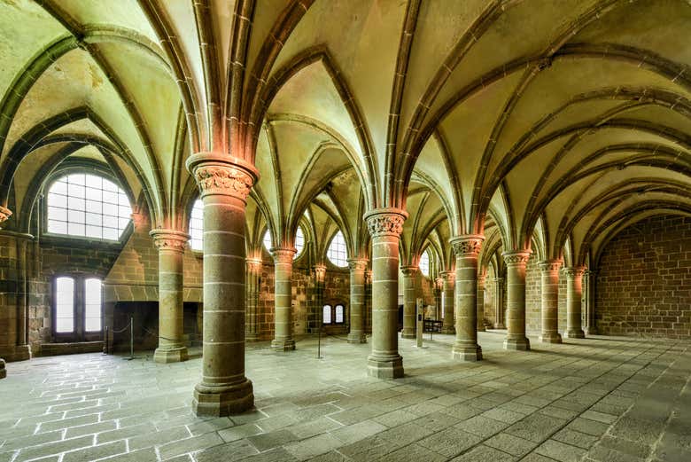Recorriendo el interior de la Abadía