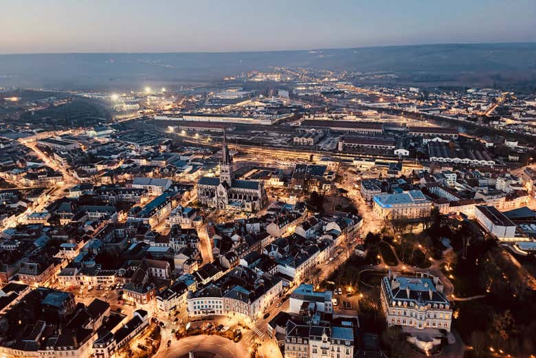 Épernay ao entardecer