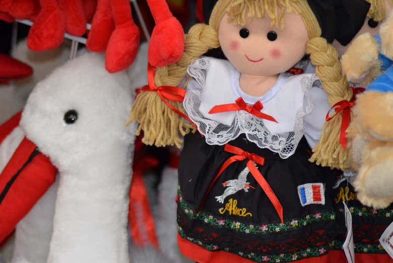 Brinquedos em um mercado de Natal de Estrasburgo