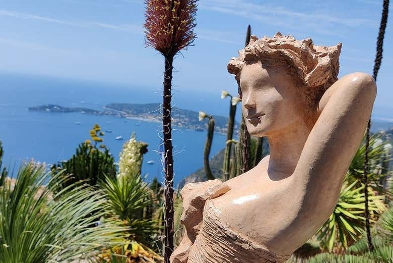 Uma das esculturas de Le Jardin Exotique