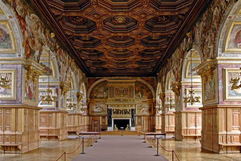 Le château de Fontainebleau se distingue par sa décoration
