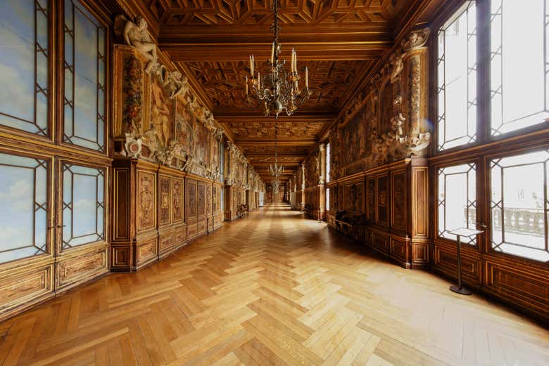 Une des longues galeries du château de Fontainebleau