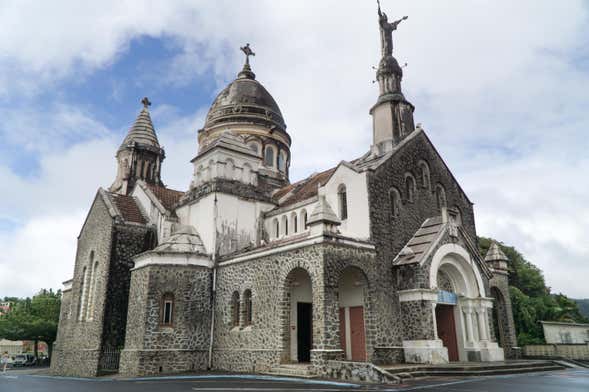 Saint-Pierre & Sacré Coeur Tour