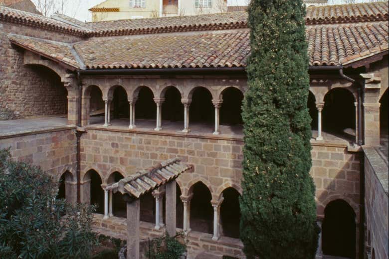 Claustro de la catedral de Fréjus