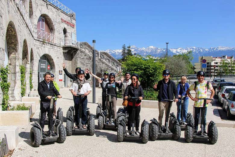 Desfrutando do tour de segway por Grenoble