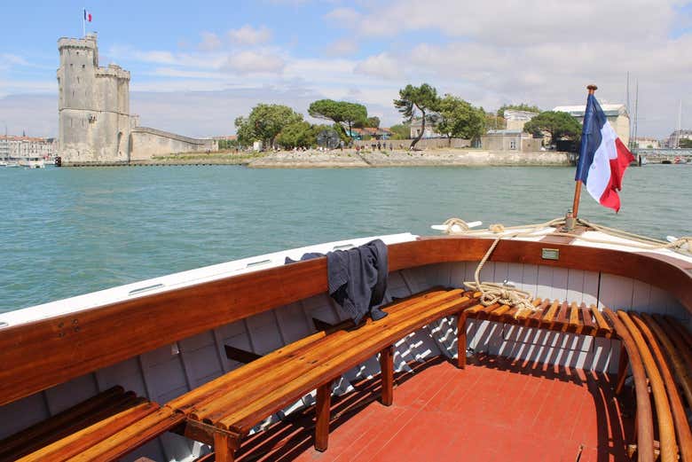 Le bateau a une capacité maximale de 12 passagers