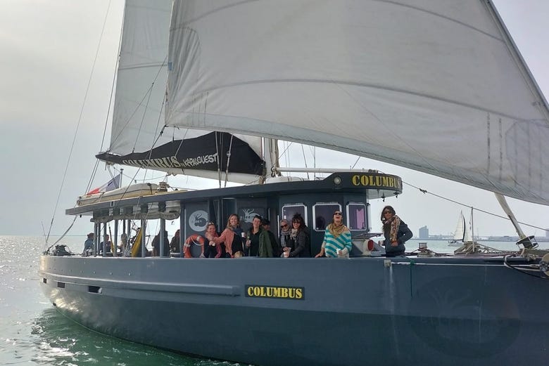 Navegando en el velero Colombus
