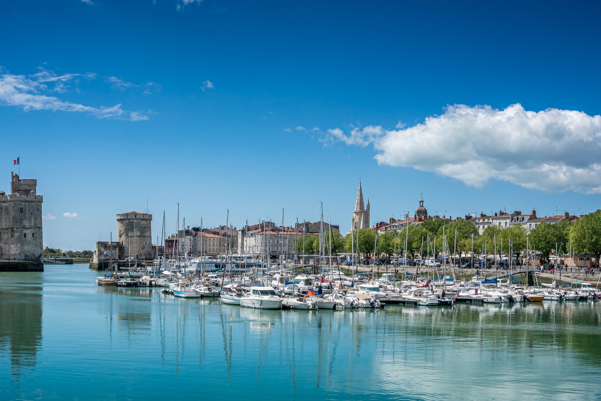 Paseo en catamarán por la costa de La Rochelle