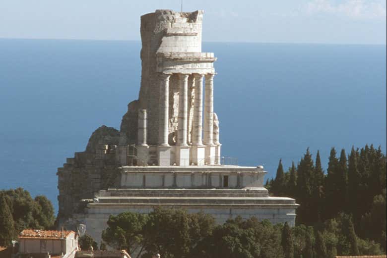 El Trofeo de Augusto fue erigido en el año 6 a.C.