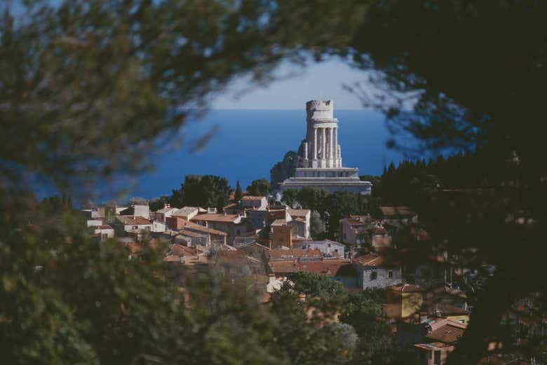 El Trofeo de Augusto destaca en el paisaje de La Turbie