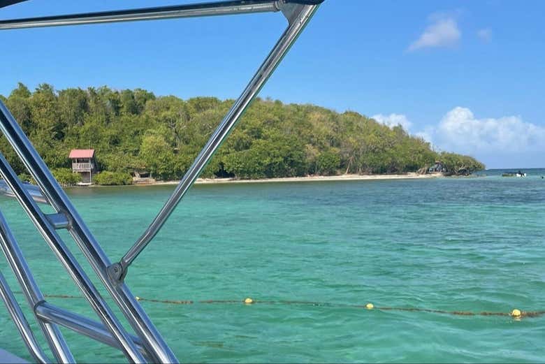 Une des plages des îles de la baie du Robert