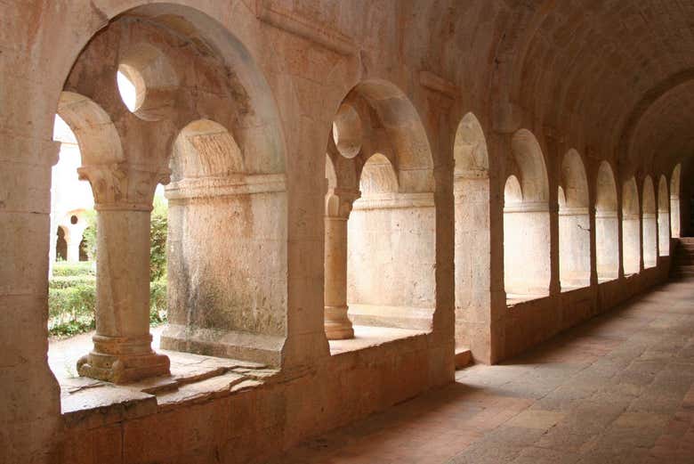 Claustro da abadia de Le Thoronet