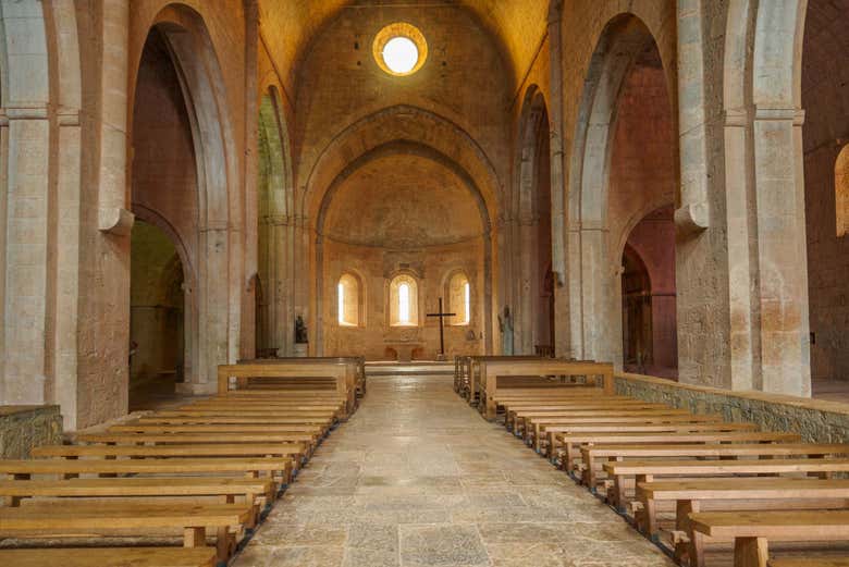 Interior da abadia de Le Thoronet