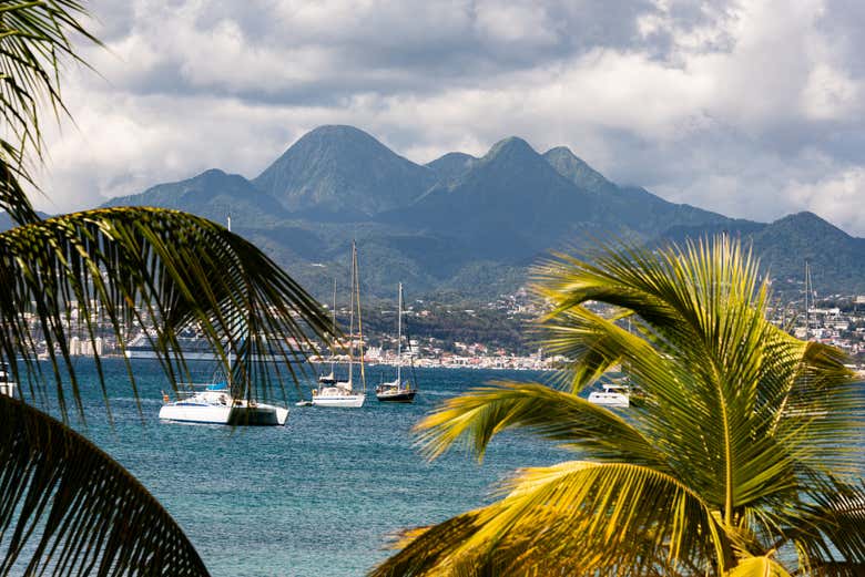 Boats of the coast of Les Trois Îlets