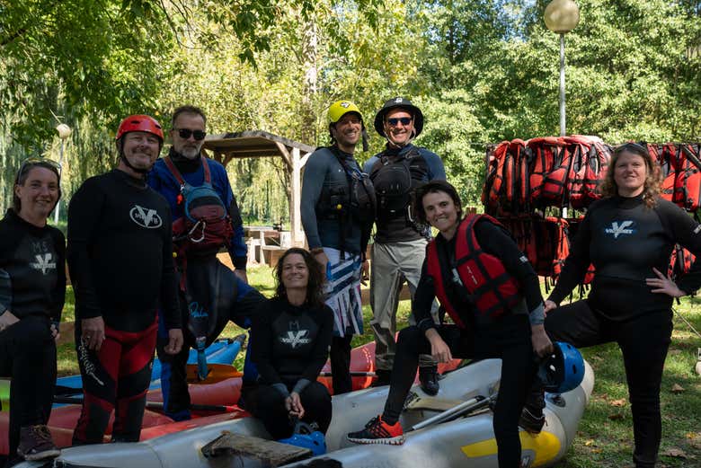 Todo listo para la actividad de rafting en el Valle de Pau