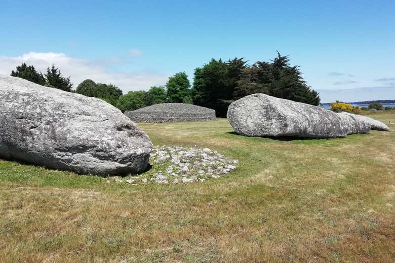 Fragmented menhirs at Locmariaquer