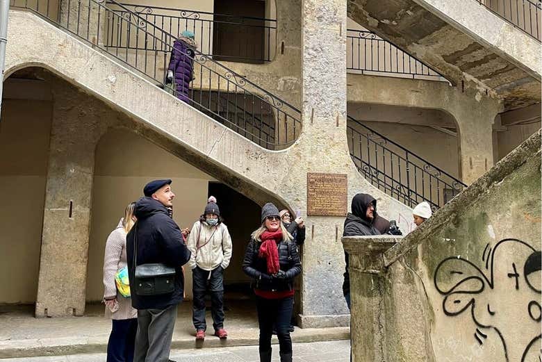 Visit the Cours des Voraces