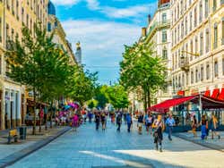 Calle de tiendas en Lyon
