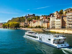 Paseo en barco por Lyon