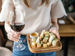 Quesos y vino de Lyon