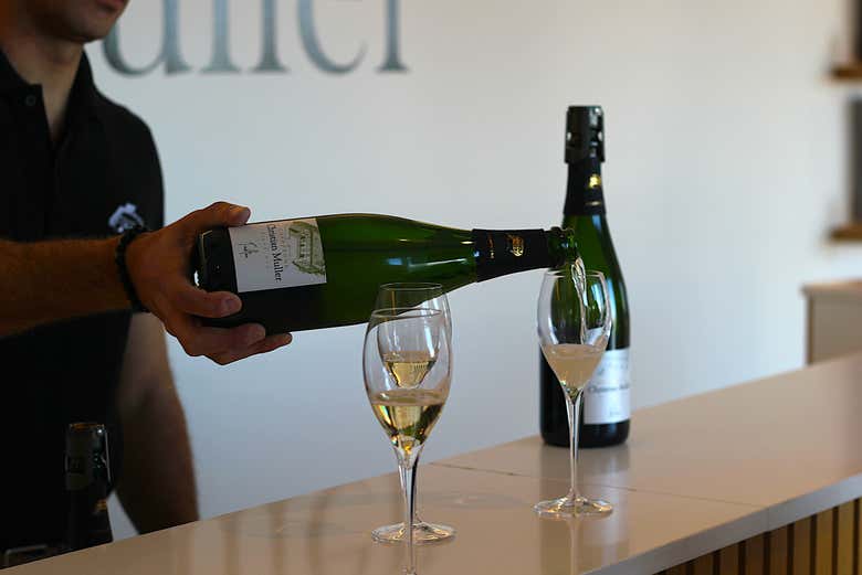 Faremo una degustazione di pregiati champagne francesi
