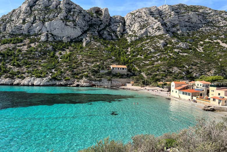 Eaux cristallines de la calanque de Sormiou